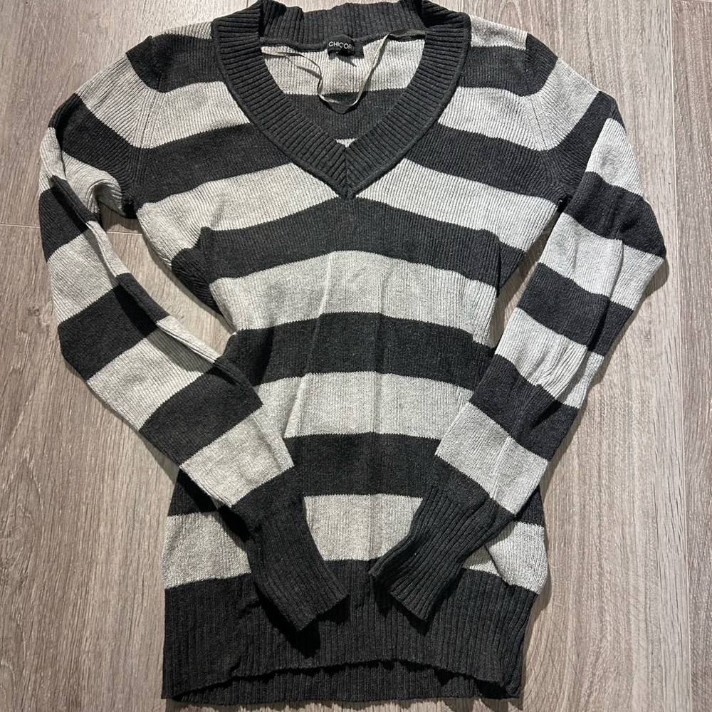 Y2K V-Neck Sweater in Black and Gray Stripes